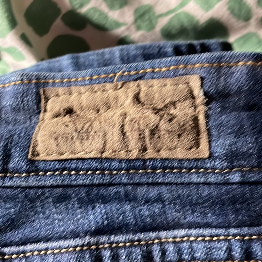 Levi’s Mid Rise Skinny Jeans - Picture 10 of 10